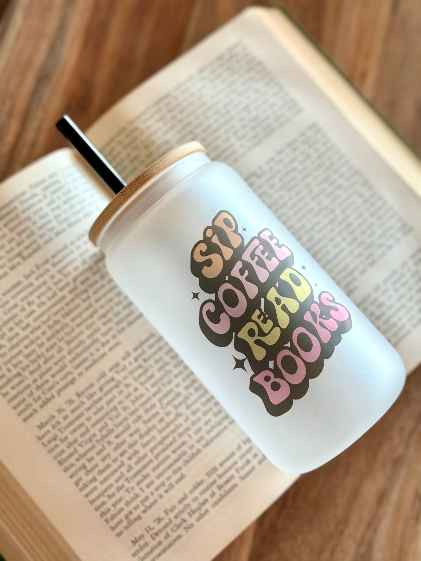 Retro Books & Coffee Frosted Glass Can